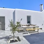 View 4 *