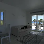 View 4 *
